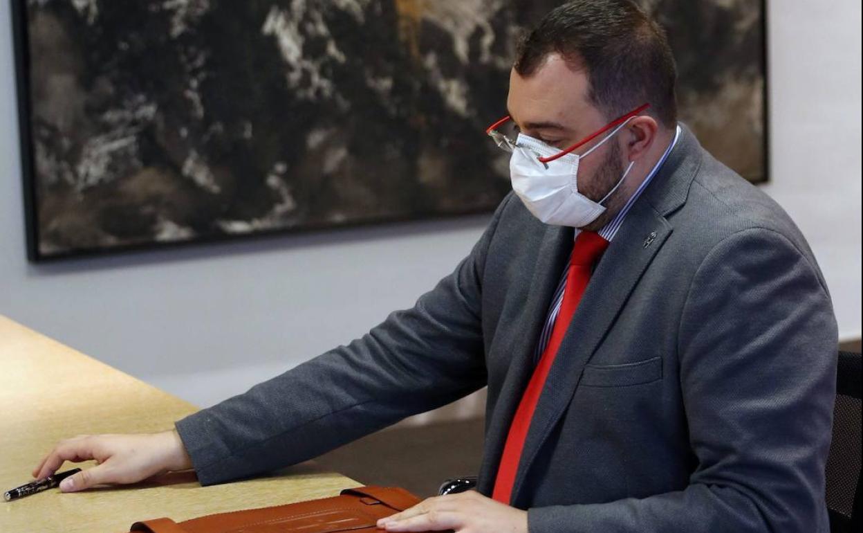 El presidente del Principado confirma el negativo en la segunda PCR