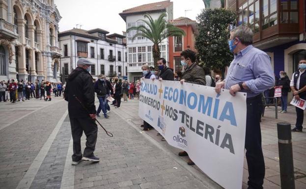 El Principado permitirá la apertura del pequeño comercio