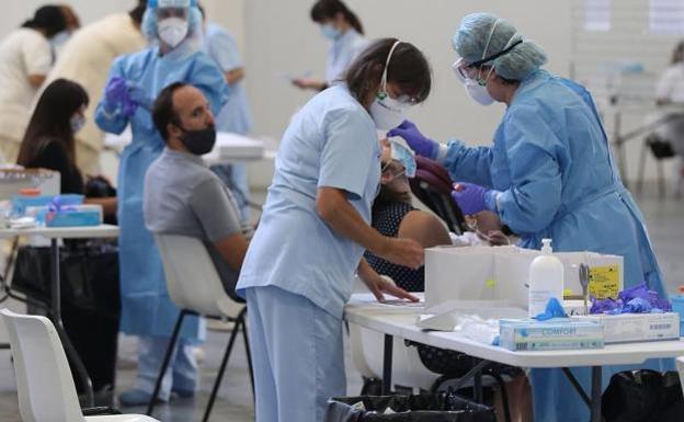 Sanidad notifica 19.511 nuevos casos y 356 muertes por covid en España