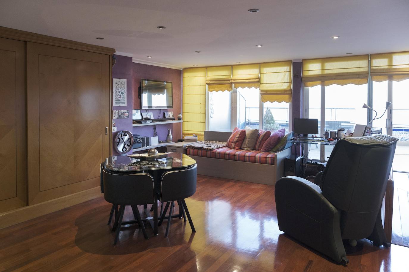 Tanto la casa como el acceso a la terraza se han acomodado para el desplazamiento en silla de ruedas.