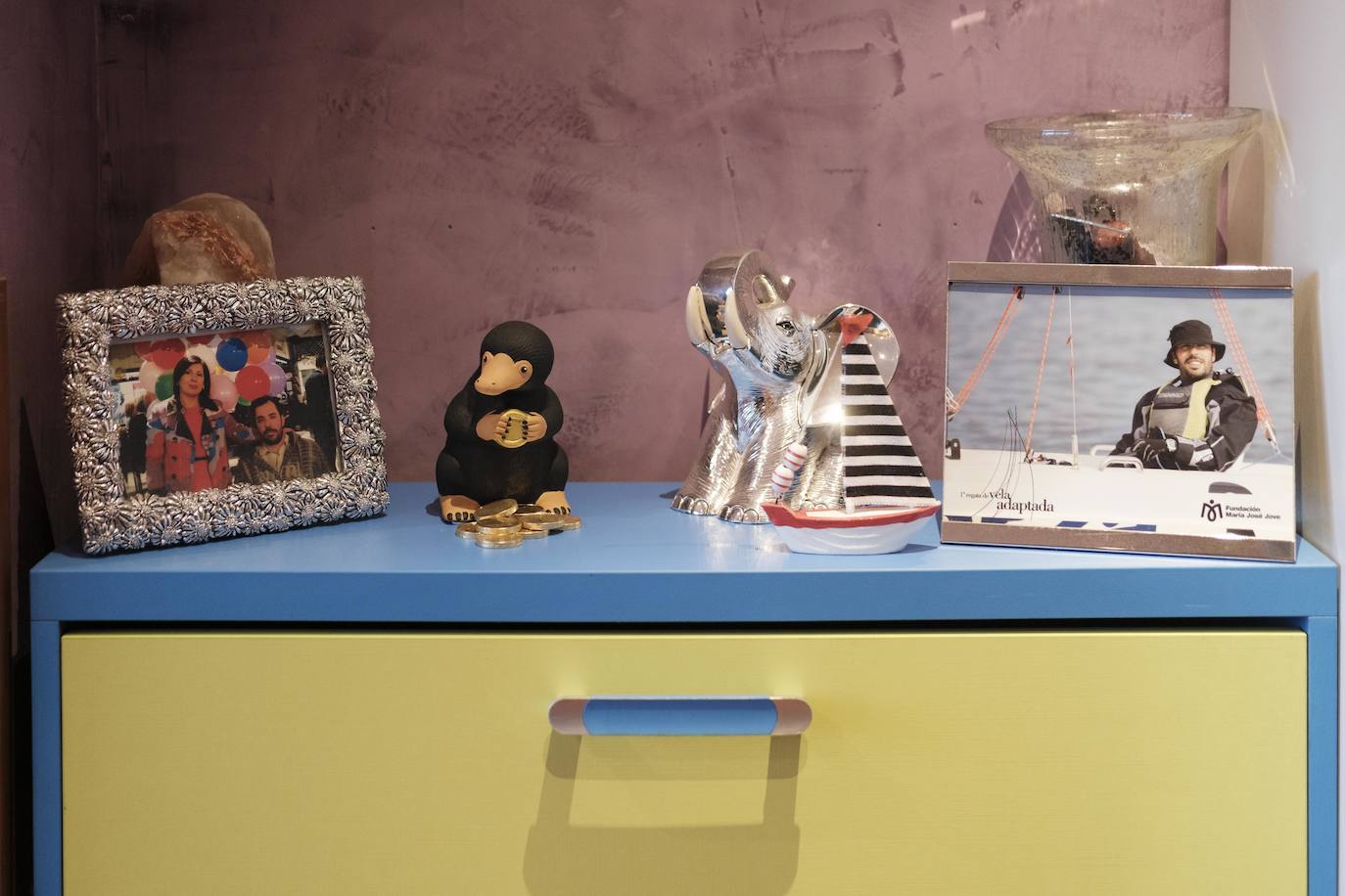 Tanto la casa como el acceso a la terraza se han acomodado para el desplazamiento en silla de ruedas.