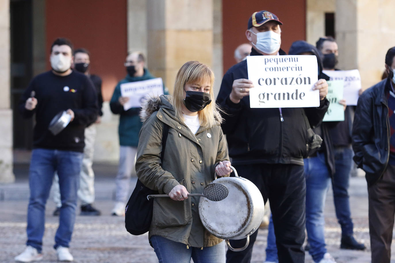 La 'cacerolada' de Hostelería con Conciencia ante la dramática situación por la que atraviesa el sector 