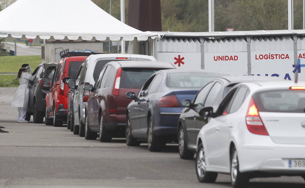 Llamamiento a los vecinos del Nalón para que se sometan a una PCR
