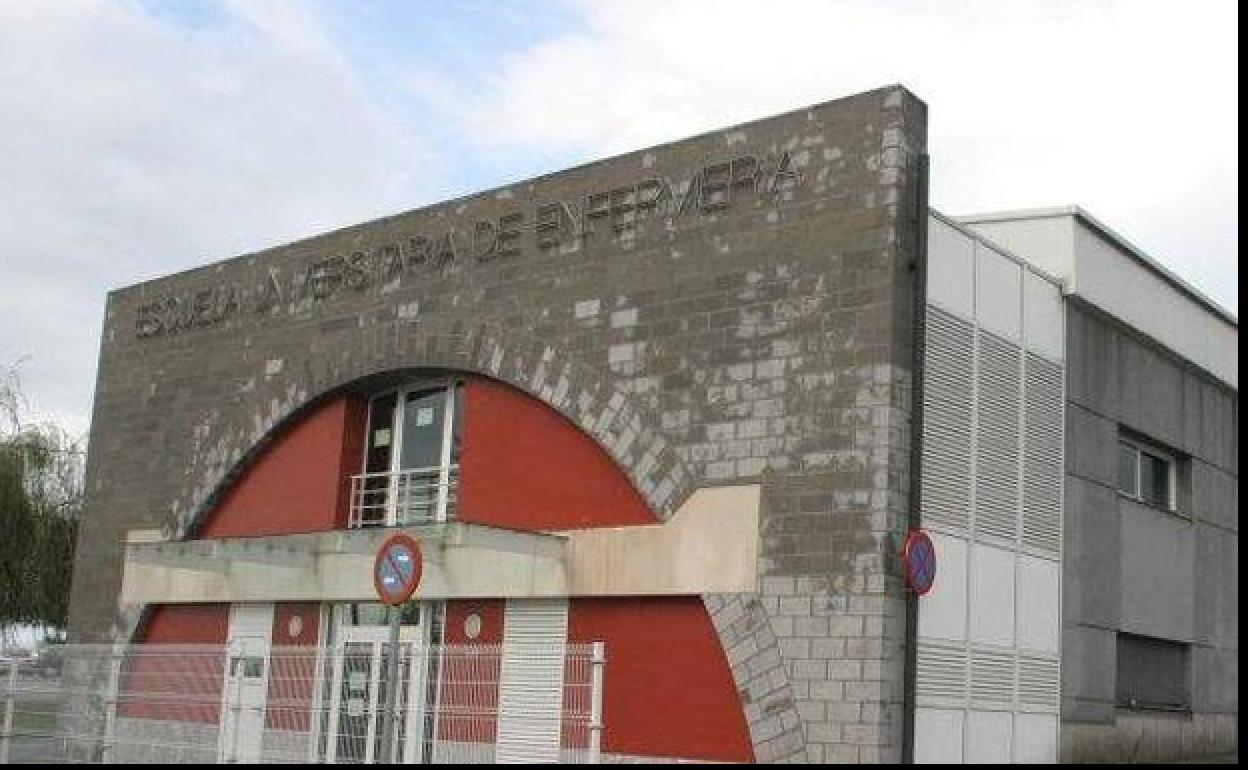 Salud contratará a estudiantes de último curso de enfermería