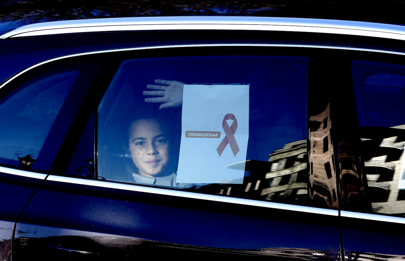 Protestan contra «el control político de la educación» y «los recortes en la libertad de enseñanza»