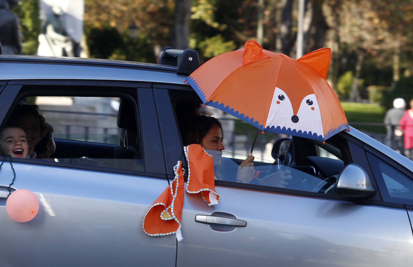 Protestan contra «el control político de la educación» y «los recortes en la libertad de enseñanza»