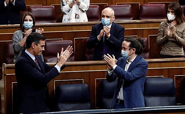 Sánchez e Iglesias buscan un armisticio para la primera crisis de la coalición