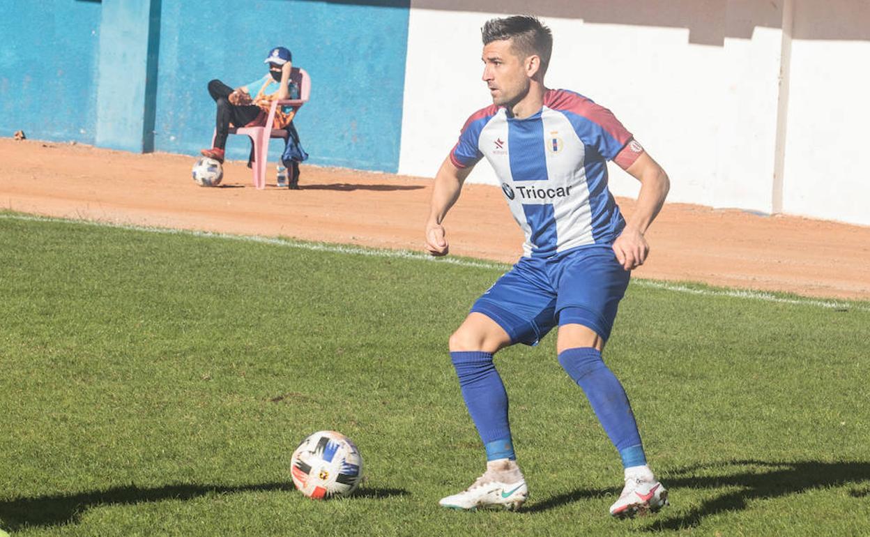 El Avilés acaba derribando el muro del Navarro (2-0)