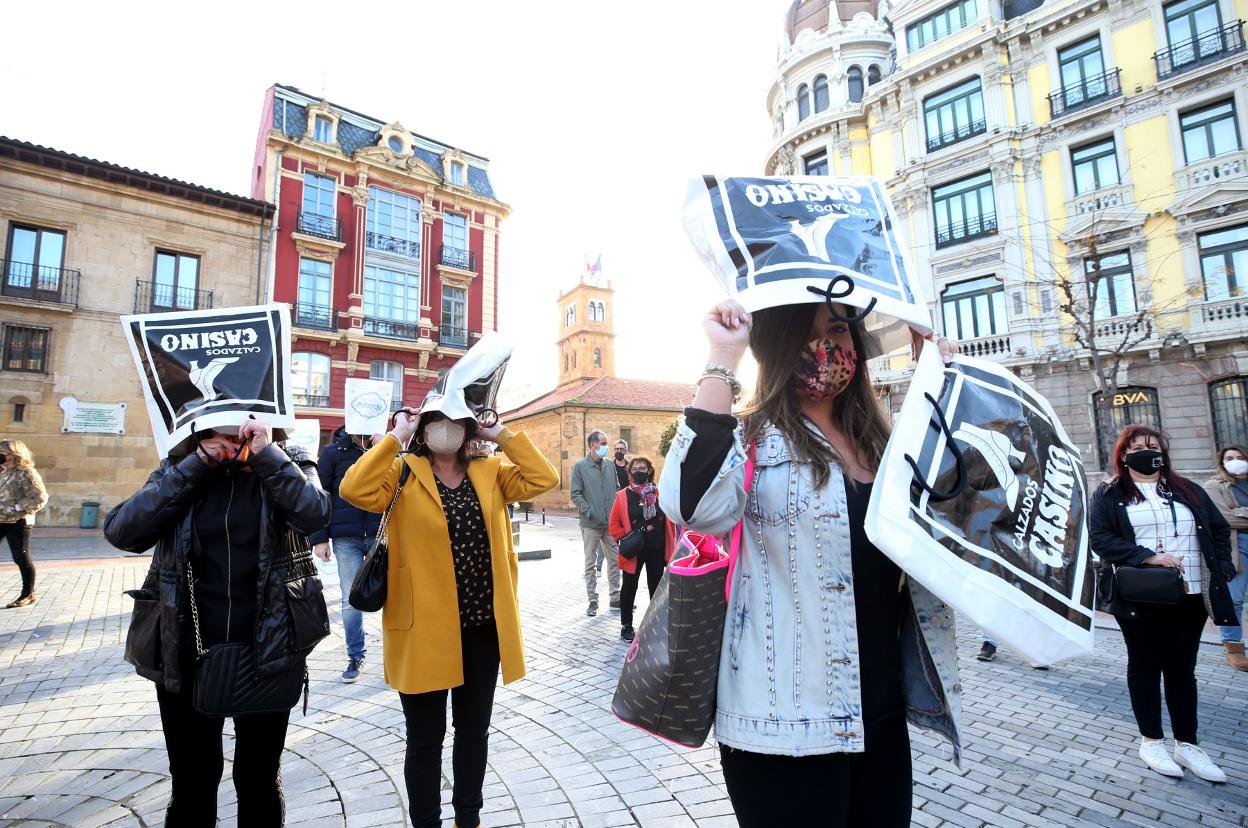 Una de las protestas de los comerciantes por el cierre. 