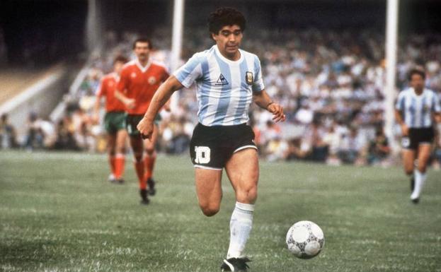 El gol que Maradona marcó a Sporting y los otros nueve mejores tantos que dejó para la historia 