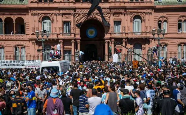 Argentina despide entre incidentes a su dios eterno 