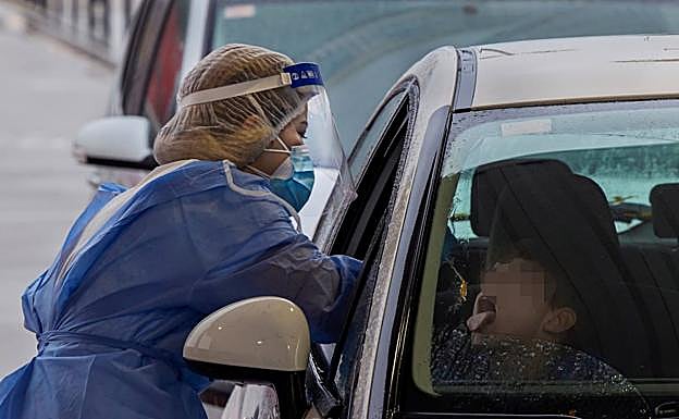25 fallecimientos y 66 hospitalizaciones en una jornada con 286 positivos en Asturias