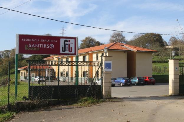 Limitan las videollamadas tras declararse un brote en la residencia Santirso, en Oviedo