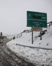 Imagen secundaria 2 - Llega la nieve, pero escasa a las estaciones de esquí