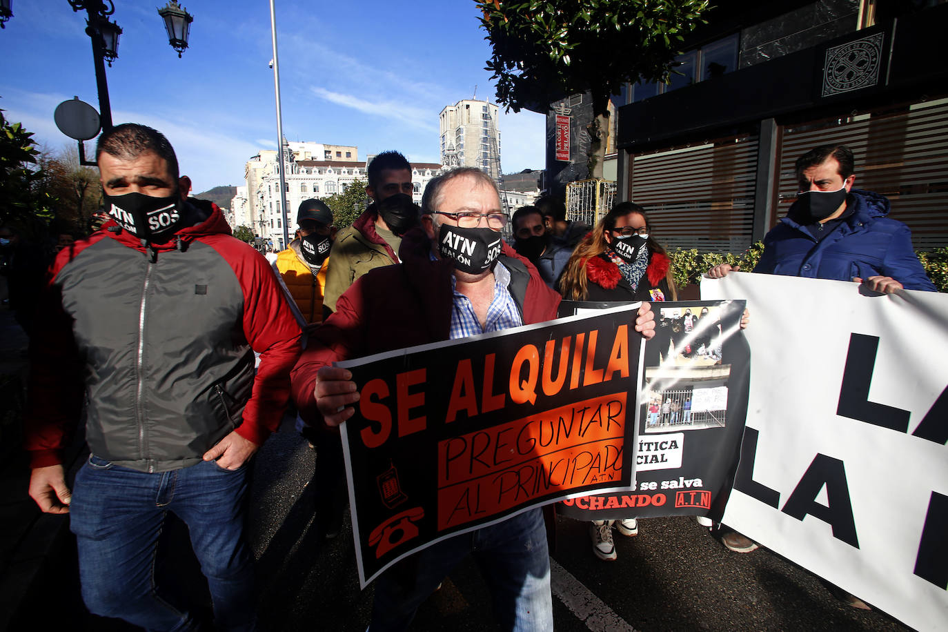 Más de doscientos empresarios de toda la región exigen ante la Junta la «reapertura viable» de los locales y no «un nuevo cierre encubierto»