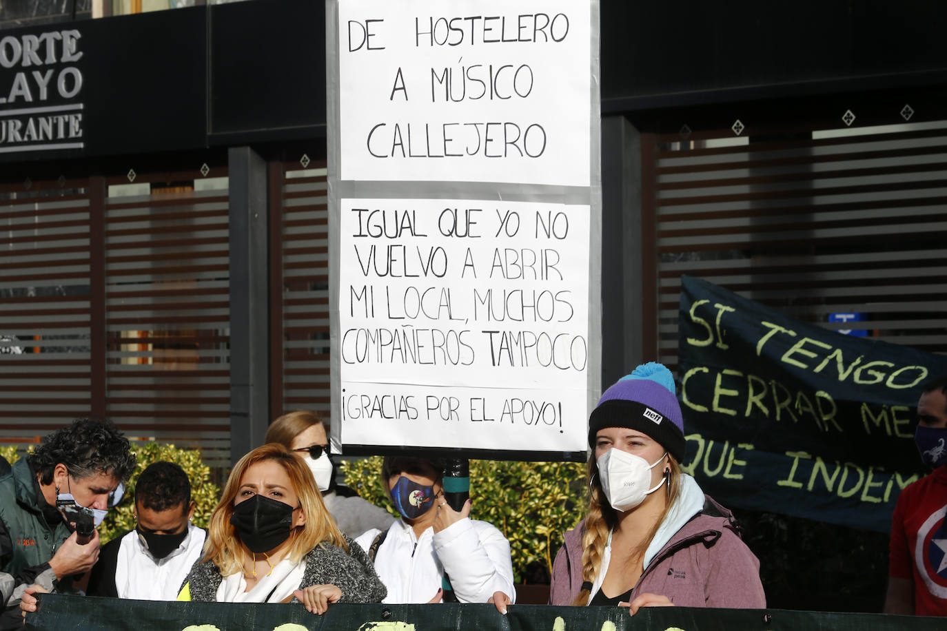 Más de doscientos empresarios de toda la región exigen ante la Junta la «reapertura viable» de los locales y no «un nuevo cierre encubierto»