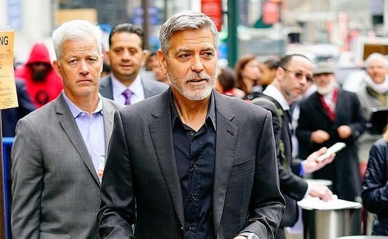 George Clooney sufre una pancreatiris. 