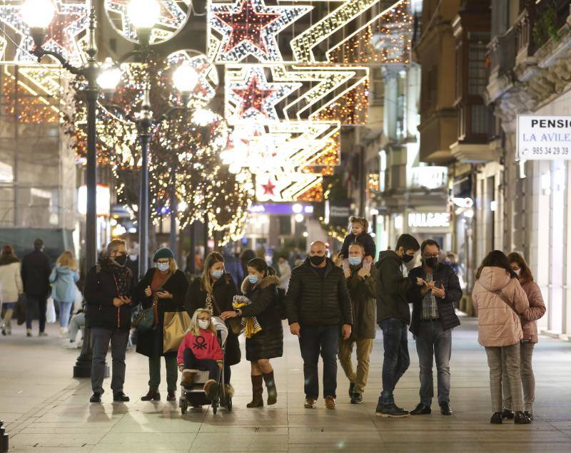 Barbón, ante las imágenes de las calles de Asturias: «Los excesos de diciembre serán la tragedia de enero»