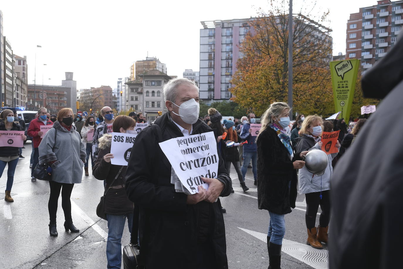 La plataforma se concentra en Gijón para reivindicar sus derechos por «un futuro digno»