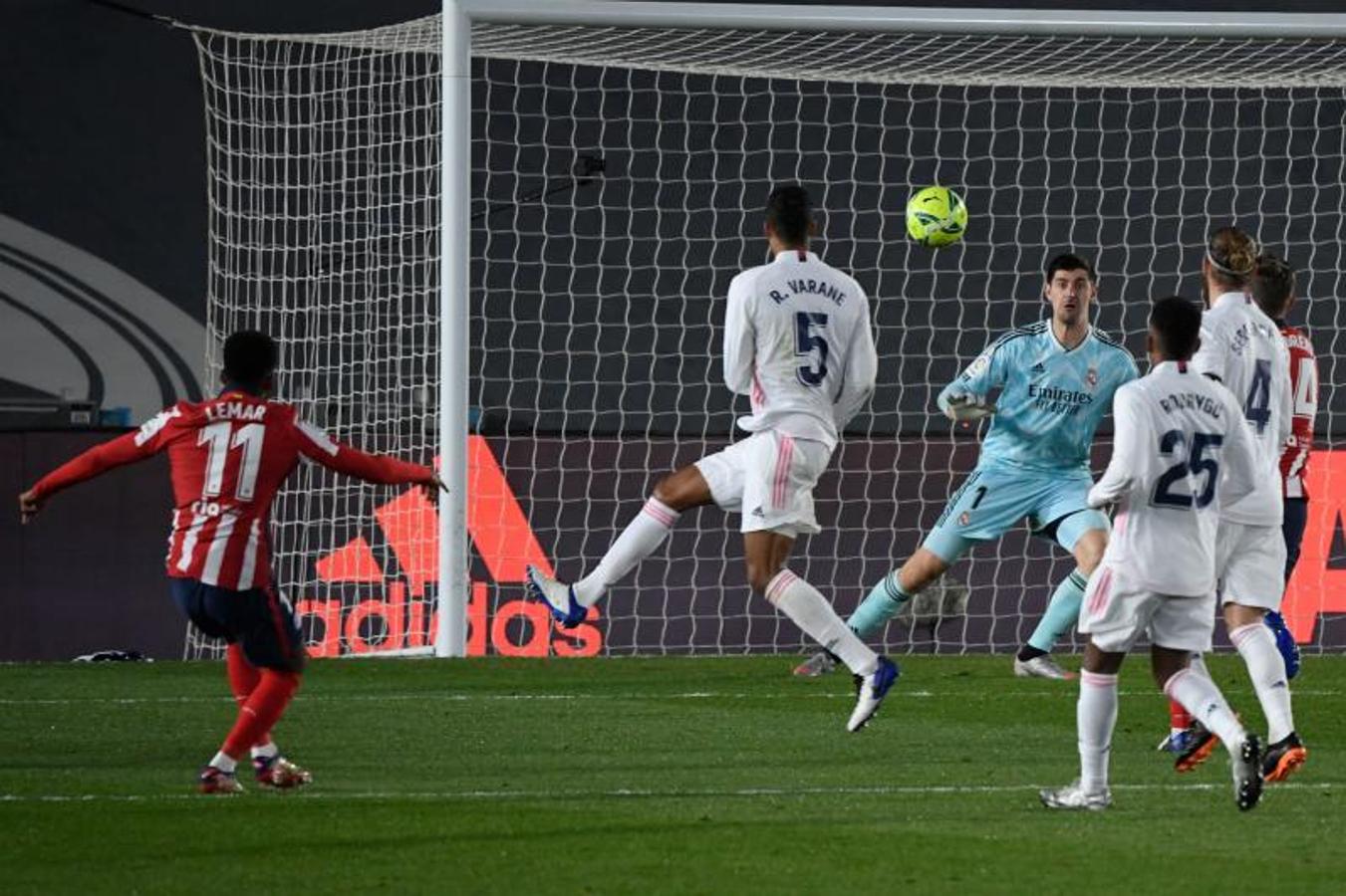 Fotos: Las mejores imágenes del Real Madrid-Atlético de Madrid