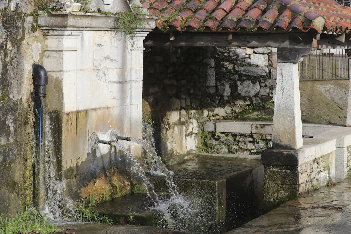 El Principado de Asturias ha activado el plan de inundaciones por el riesgo de desbordamiento de los ríos debido el aumento del caudal por las intensas precipitaciones en forma de lluvia y nieve registradas en los últimos días y ante la previsión de una «posible evolución desfavorable».