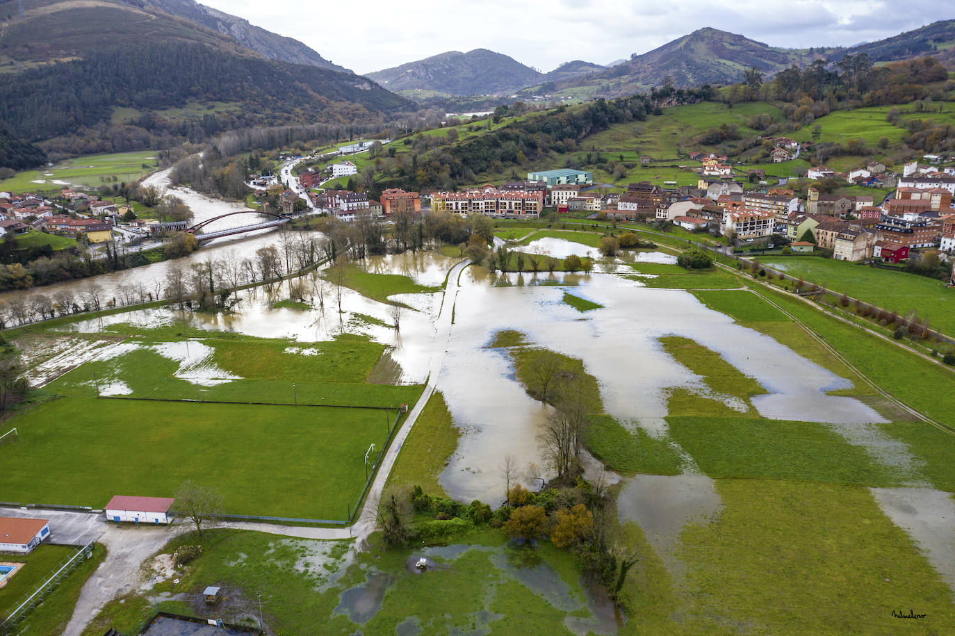 El Principado de Asturias ha activado el plan de inundaciones por el riesgo de desbordamiento de los ríos debido el aumento del caudal por las intensas precipitaciones en forma de lluvia y nieve registradas en los últimos días y ante la previsión de una «posible evolución desfavorable».