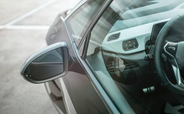 Cómo salir del coche sin que te dé calambre