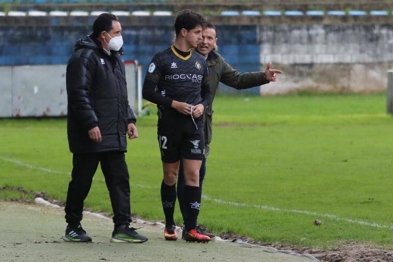 Los blanquiazules han perdido contra el Caudal en el Ramón Suárez Puerta, en un encuentro en el que el único gol fue marcado desde los 11 metros. 