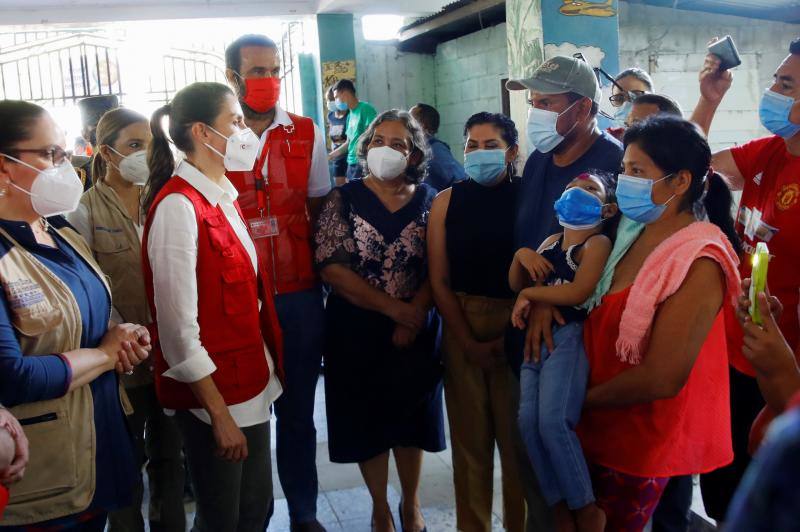 Doña Letizia ha visitado Honduras —destino elegido en 2015 para su primer viaje de cooperación con el exterior— durante dos días para entregar ayuda humanitaria española tras la devastación causada por las tormentas tropicales 'Eta' e 'Iota'. Fue la primera salida internacional que ha realizado la monarca desde que estallara la pandemia en marzo.