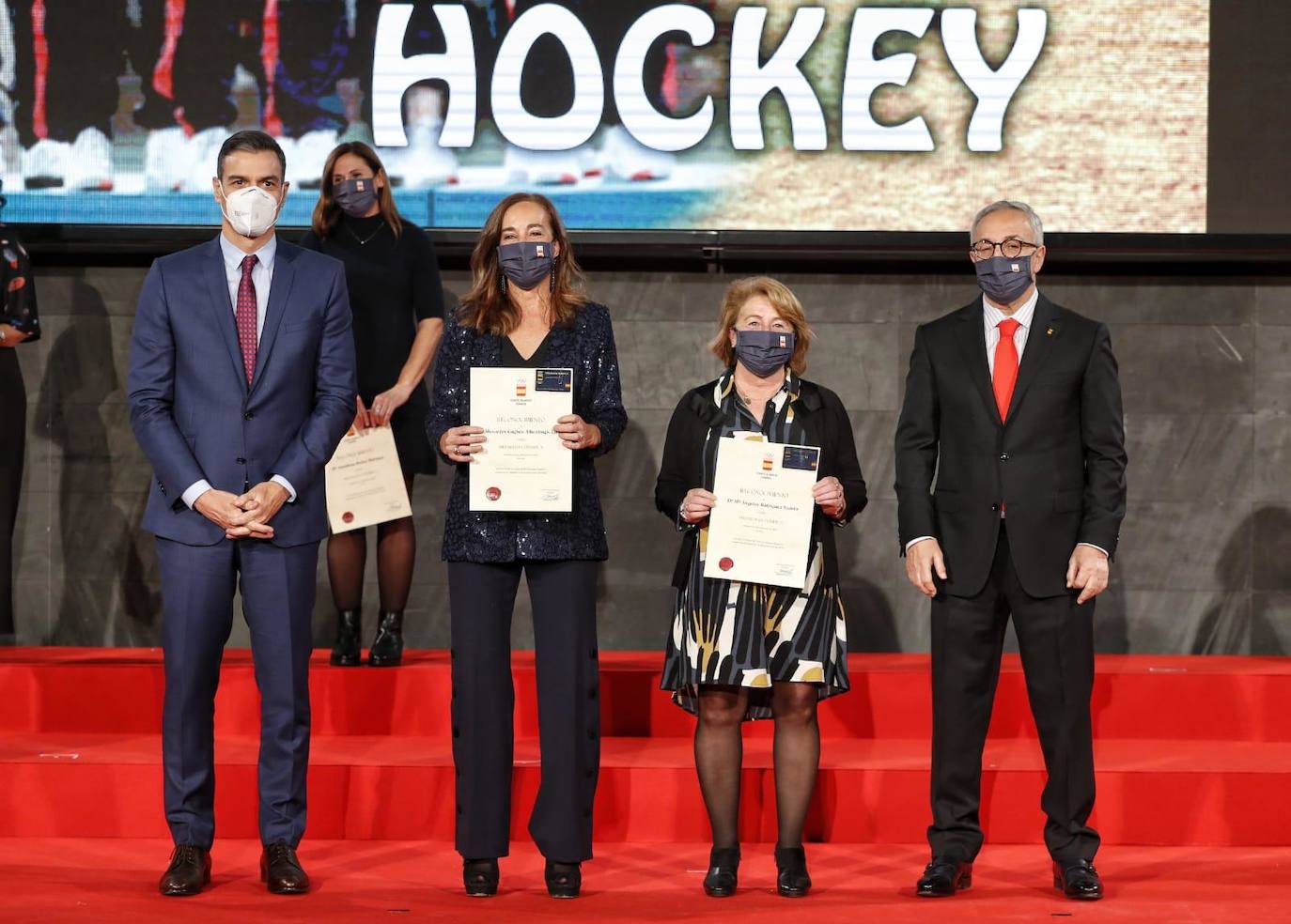 Pedro Sánchez, Mercedes Goghen, Masángeles Rodríguez y Alejandro Blanco.