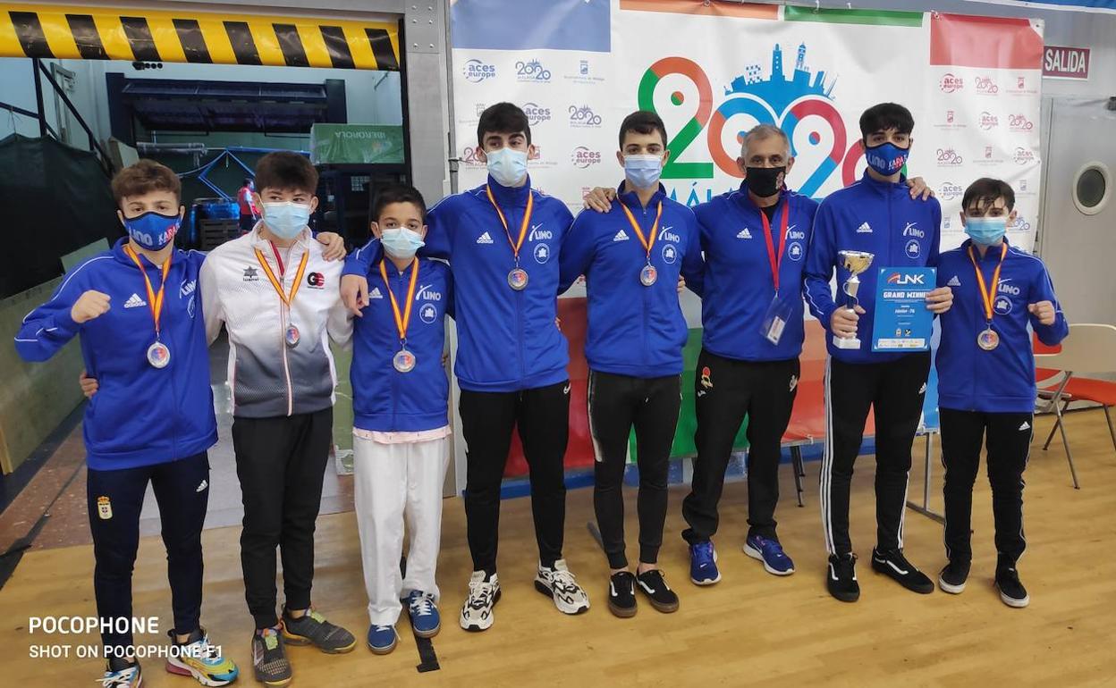 Componentes equipo masculino del Gimnasio Lino.