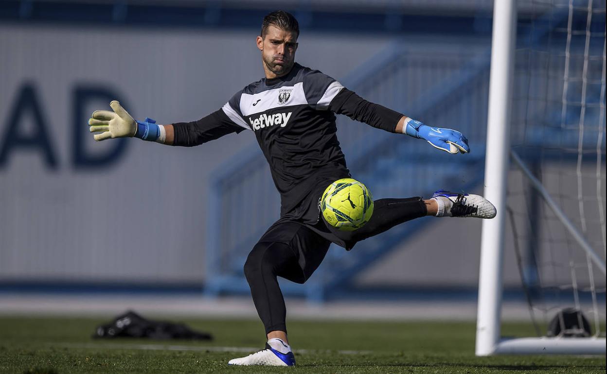 Iván Cuéllar, en un entrenamiento esta temporada con el Leganés