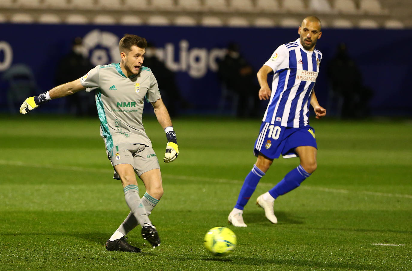 Fotos: Ponferradina-Real Oviedo, en imágenes