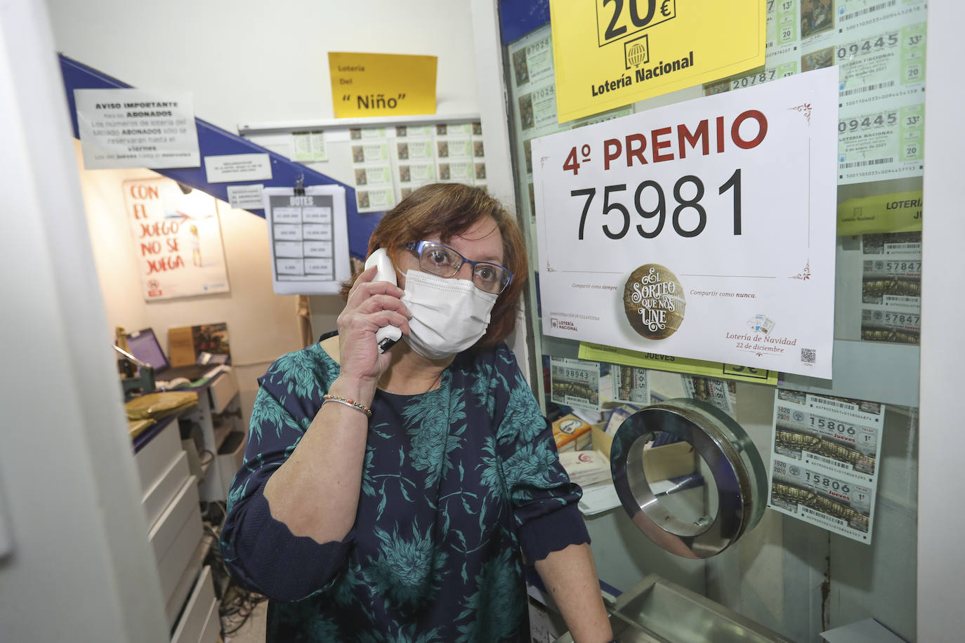 Asturias ha repartido en este Sorteo Extraordinario de la Lotería de Navidad de 2020 un total de 3.362.000 euros. La mayor parte de esta lluvia de millones ha recaído en Villaviciosa, donde 151 décimos del número 75981 (uno de los cuartos premios) han dejado 3.020.000 euros. Por otra parte, 57 boletos de varios quintos premios han repartido 342.000 euros en varios puntos de la región. 