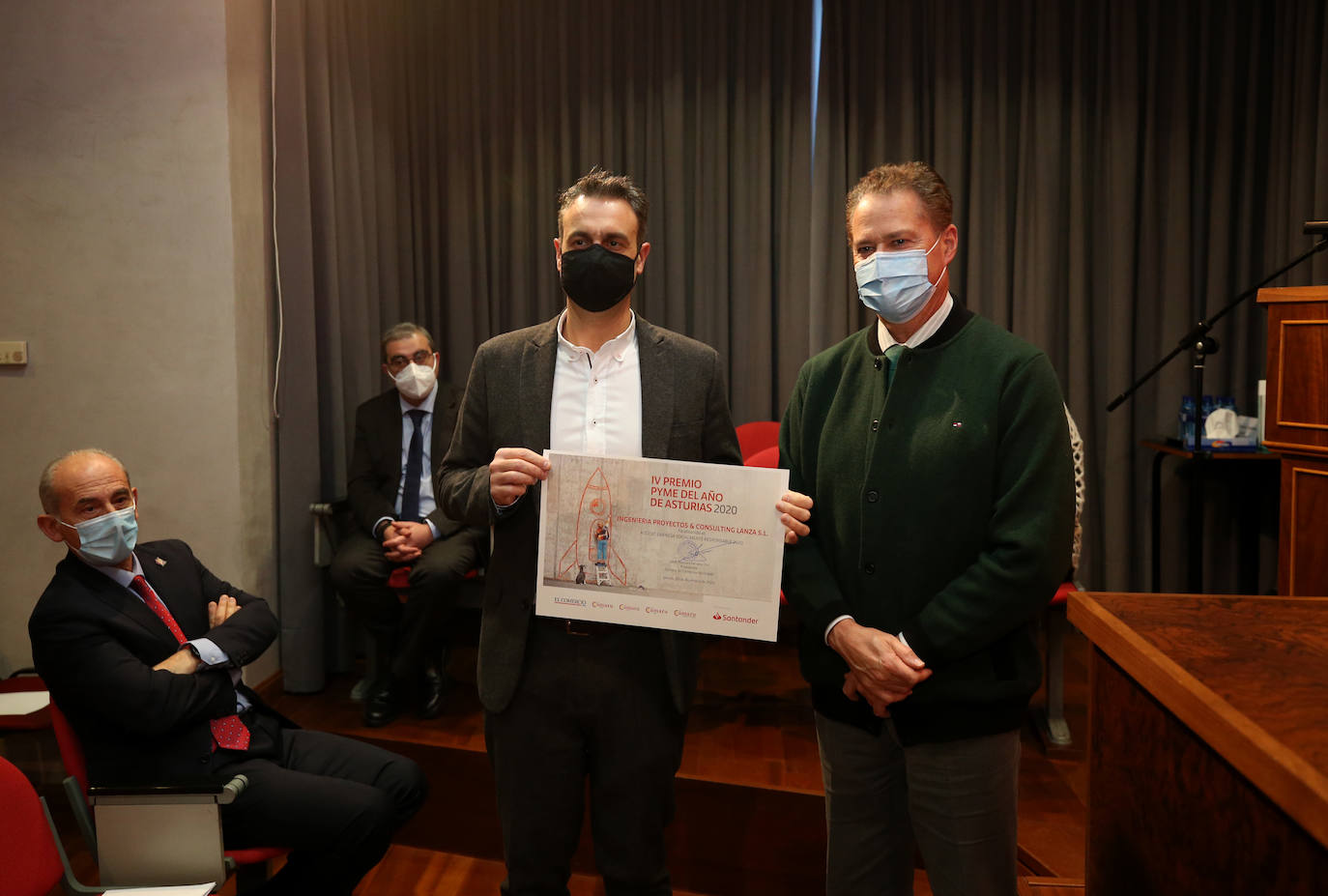 Neoalgae, I-Lanza, Intgraf, Exiom Solution y Vycas reciben el accesit de los galardones que conceden las cámaras de comercio, el Santander y EL COMERCIO