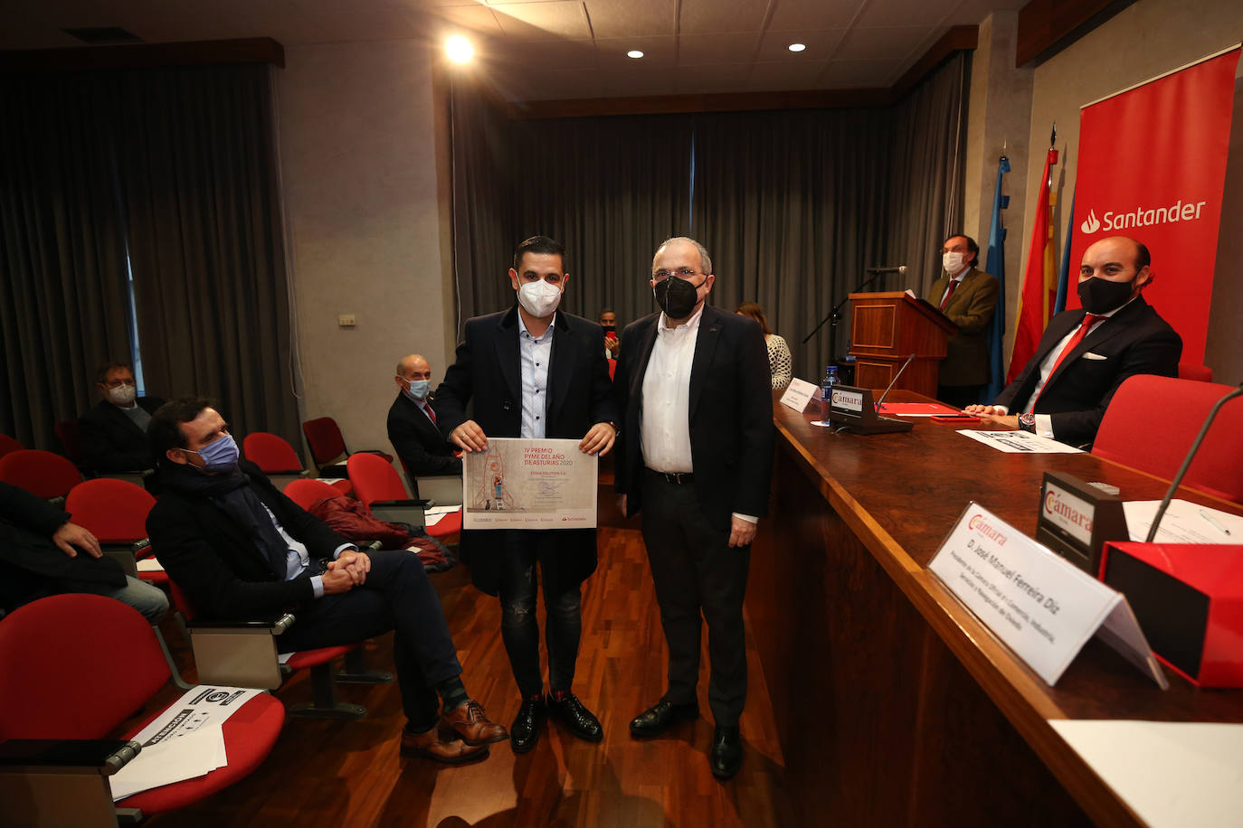 Neoalgae, I-Lanza, Intgraf, Exiom Solution y Vycas reciben el accesit de los galardones que conceden las cámaras de comercio, el Santander y EL COMERCIO