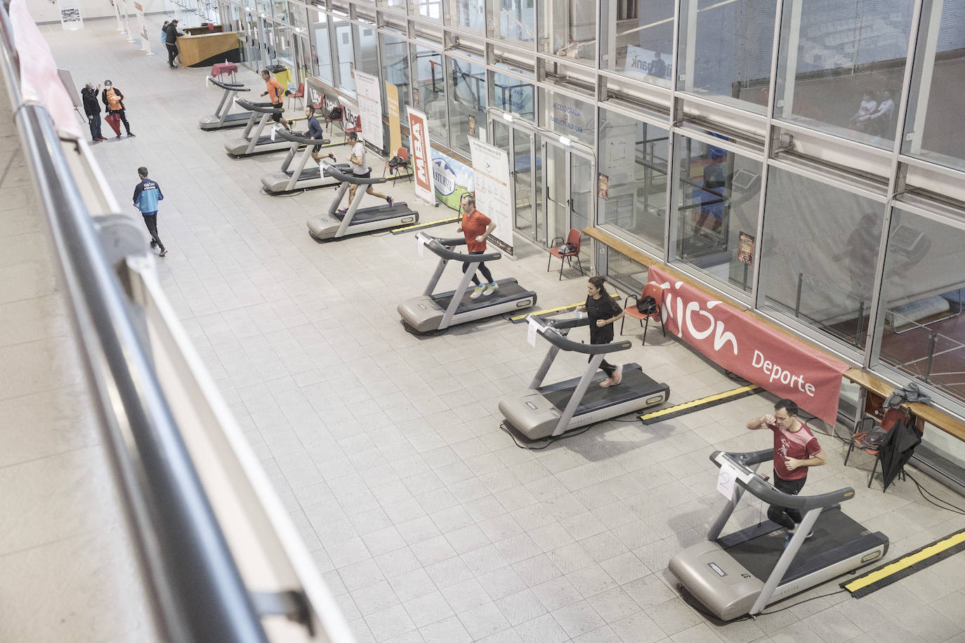 Youssef Benkert e Isabel Barreiro fueron los más rápidos en esta edición indoor en el Palacio de los Deportes.