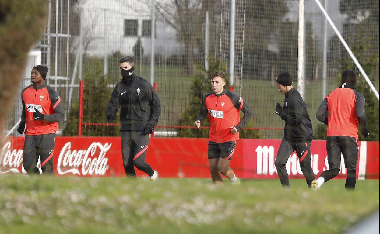 Sesión de entrenamiento del Sporting este sábado.
