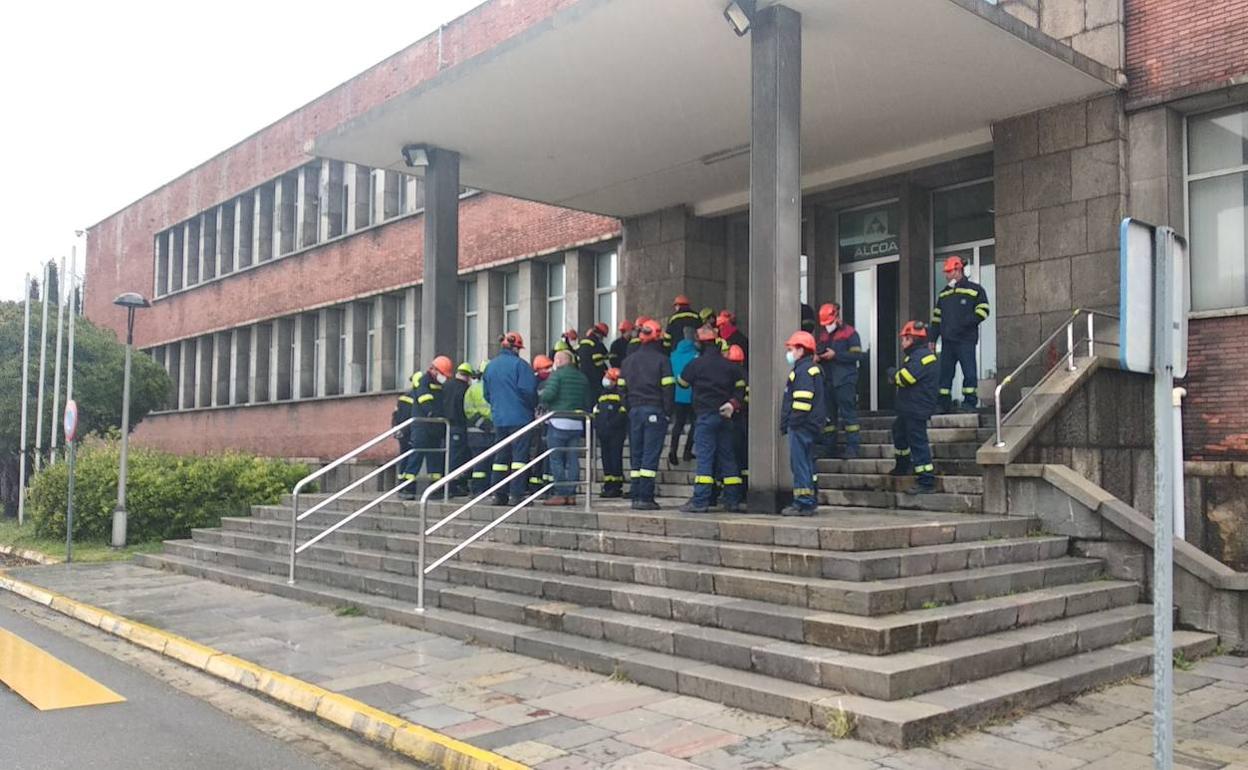 Los trabajadores expresaron su malestar por los incumplimientos de la dirección. 