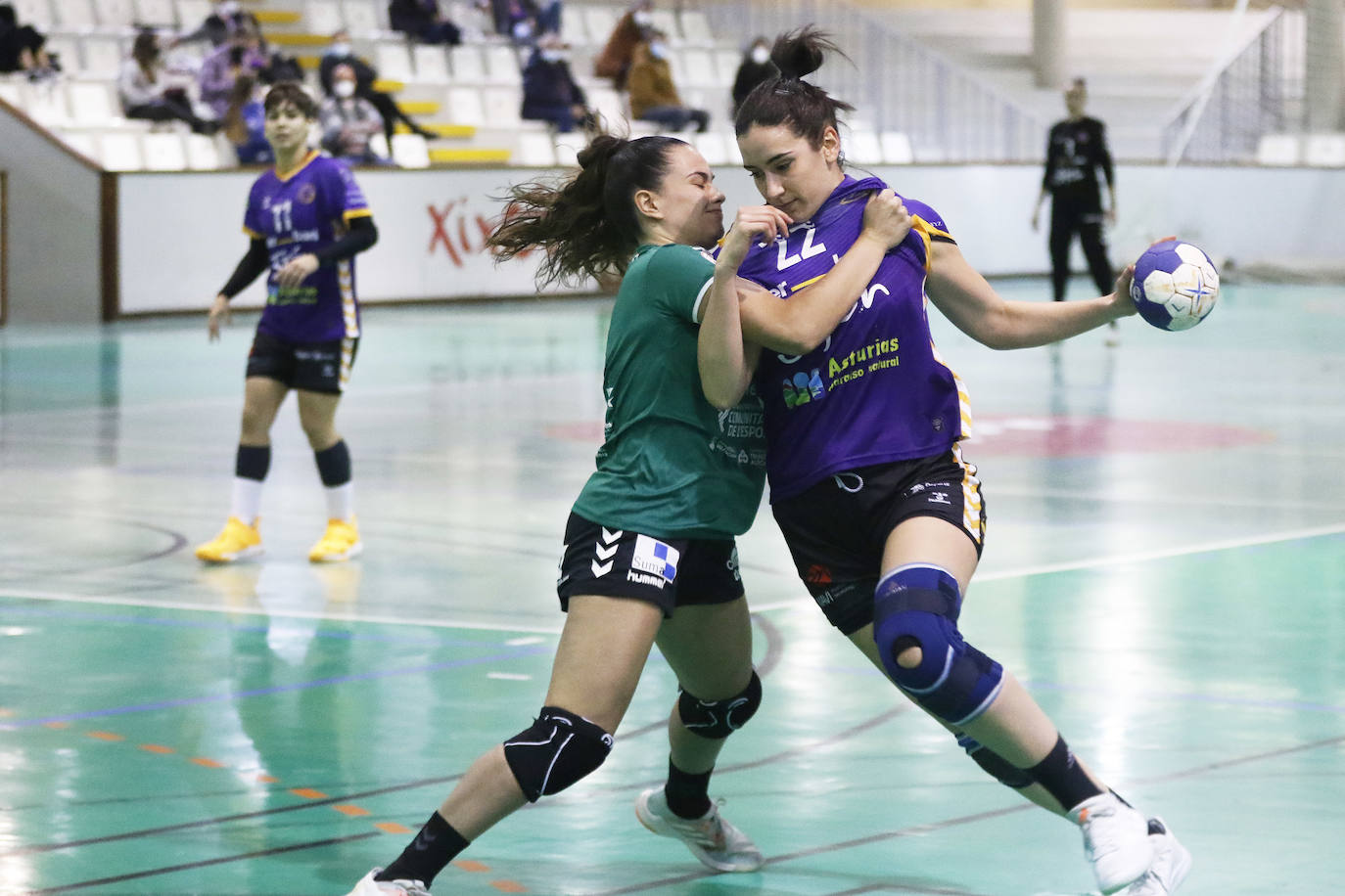 Un momento del encuentro, disputado por el aplazamiento del partido en su fecha original 