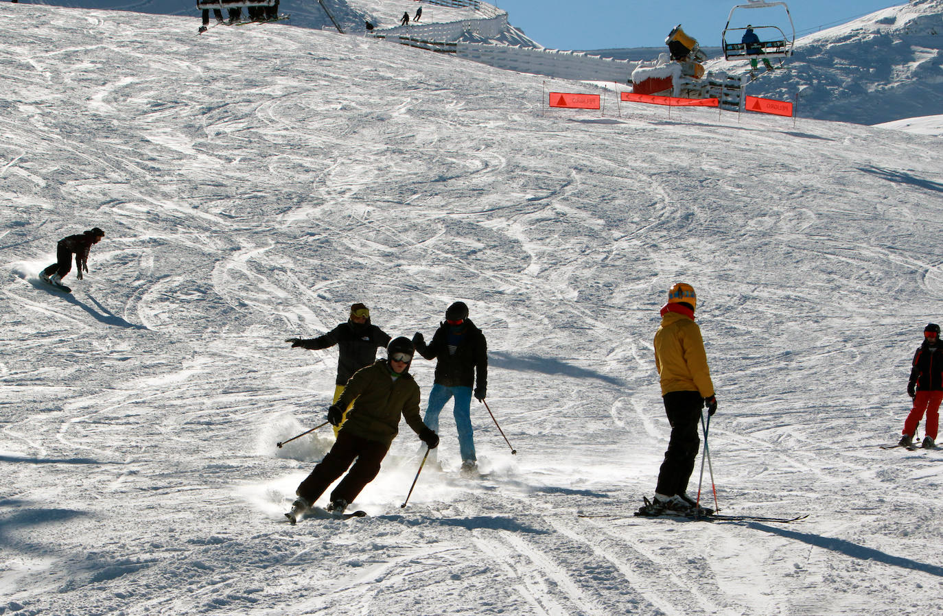 Gran afluencia en la estación de esquí en el Día de Reyes. Completó su aforo diario de 1.200 personas antes del mediodía