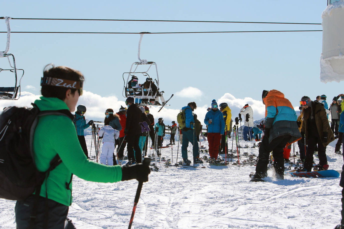 Gran afluencia en la estación de esquí en el Día de Reyes. Completó su aforo diario de 1.200 personas antes del mediodía