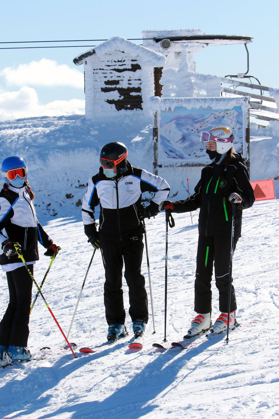 Gran afluencia en la estación de esquí en el Día de Reyes. Completó su aforo diario de 1.200 personas antes del mediodía