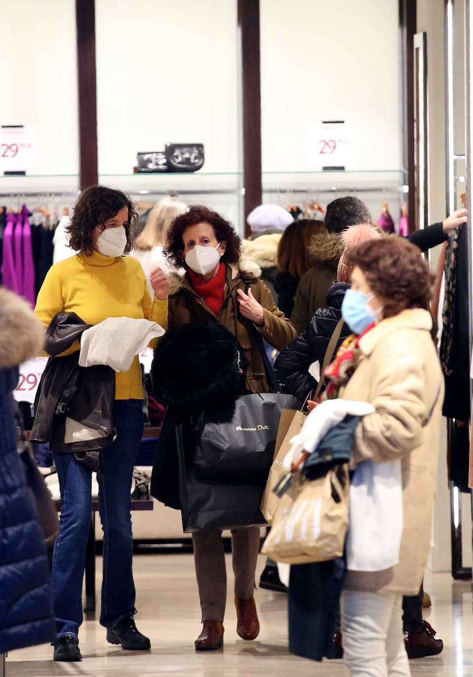 Enero comienza con rebajas en los comercios