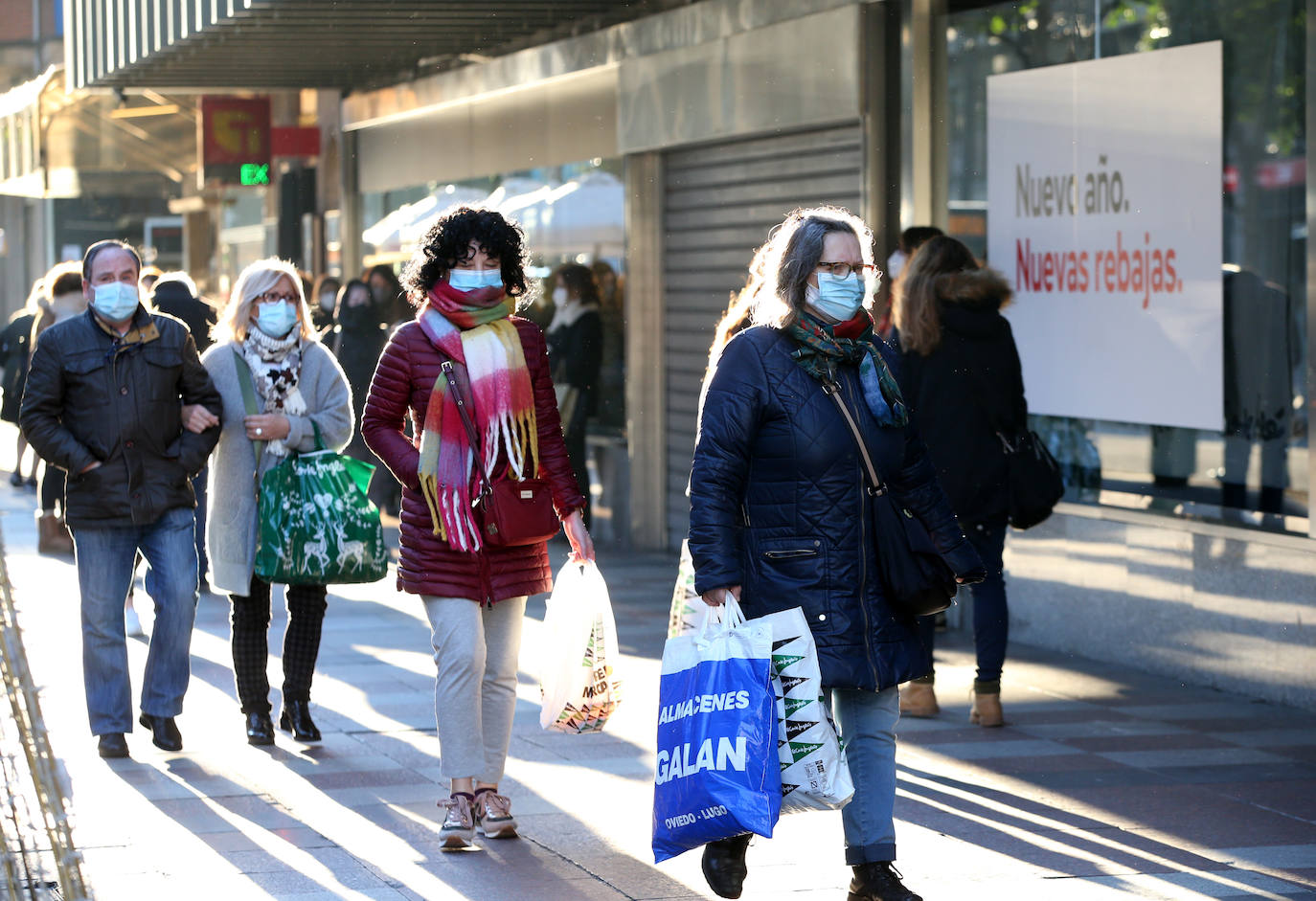 Enero comienza con rebajas en los comercios