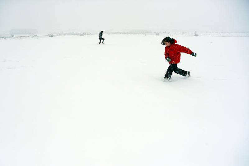 El temporal está dejando impresionantes nevadas en todo el país, desde Asturias a Murcia, pasando por Madrid o Valencia. 