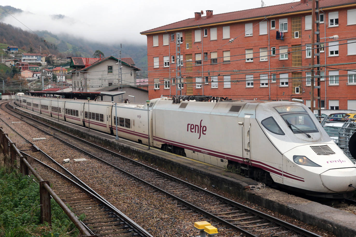 Renfe conectará Asturias con País Vasco, Logroño y Barcelona