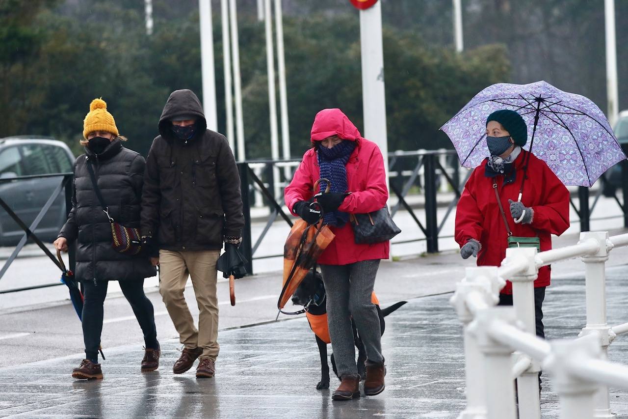 La borrasca deja nevadas y mucho frío en la región, que permanecerá en alerta todo el fin de semana.