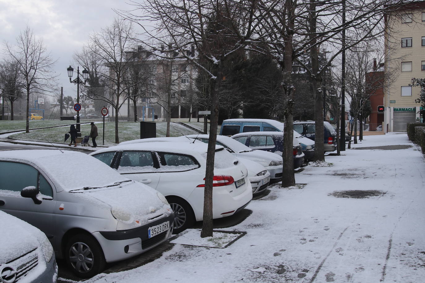 La borrasca deja nevadas y mucho frío en la región, que permanecerá en alerta todo el fin de semana.