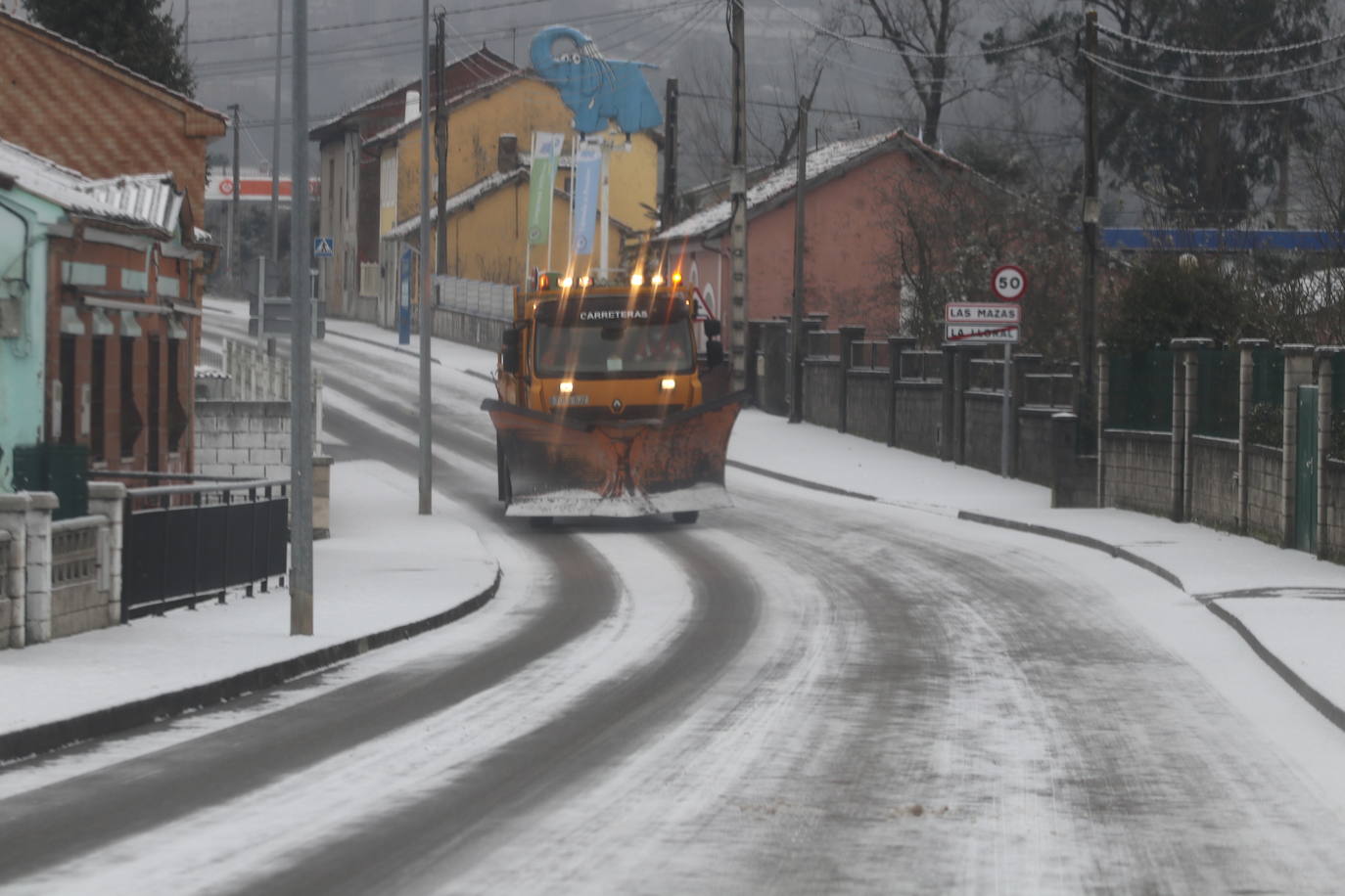 La borrasca deja nevadas y mucho frío en la región, que permanecerá en alerta todo el fin de semana.